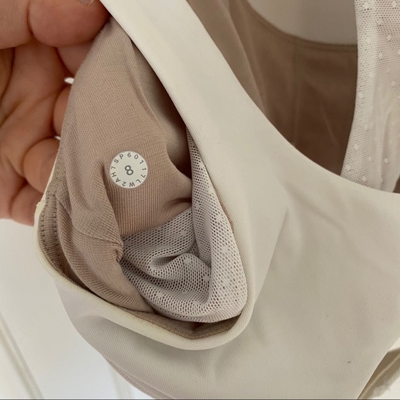 EUC lululemon glide and stride bra in white - Picture 8 of 9